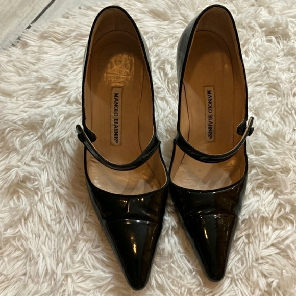 manolo mary jane shoes